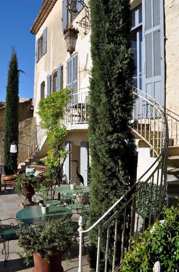 Le Petit Chateau Châteauneuf-de-Gadagne Exteriör bild