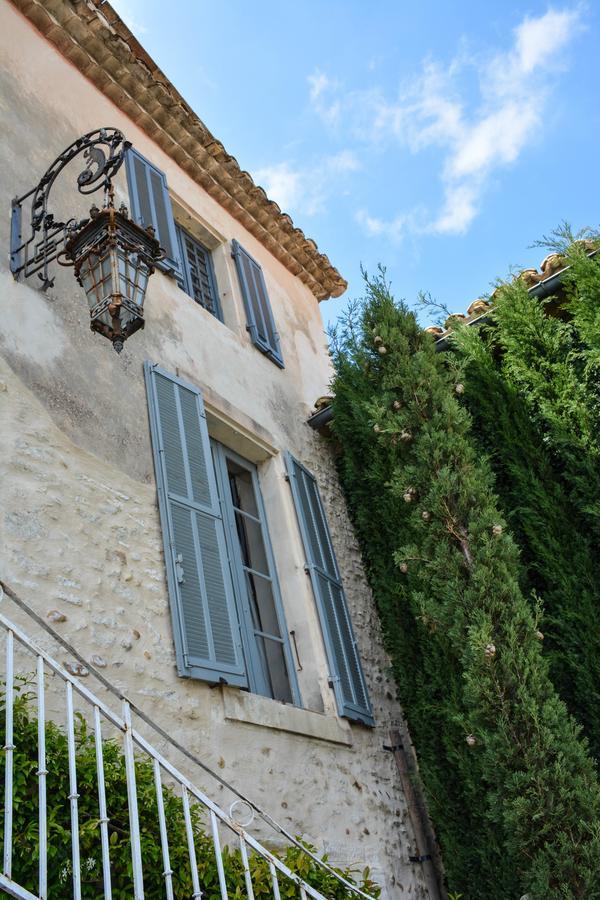 Le Petit Chateau Châteauneuf-de-Gadagne Exteriör bild